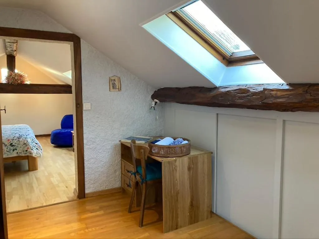 Bed and Breakfast Sous Le Bon Toit Belley 0*,  Francja