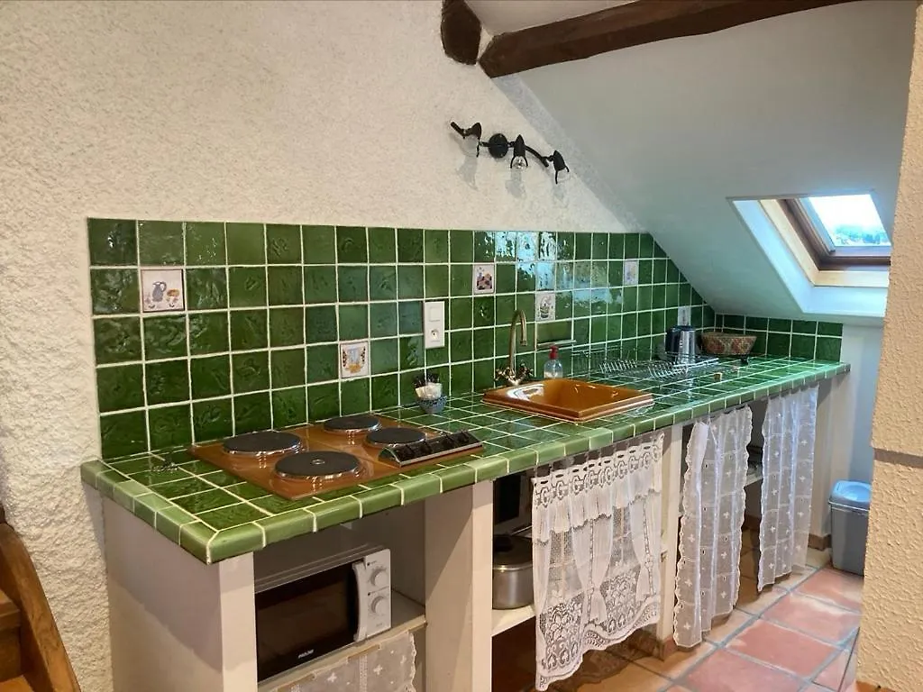 Nocleg ze śniadaniem Bed and Breakfast Sous Le Bon Toit Belley Francja
